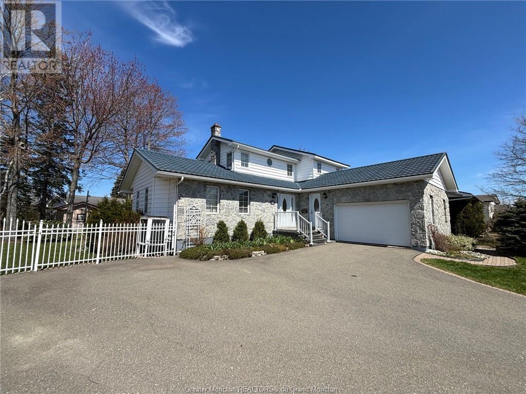 42 Lasalle, Moncton, New Brunswick  E1A 5L6 - Photo 3 - M157388