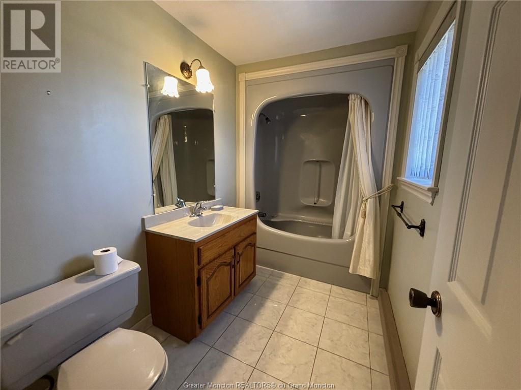 42 Lasalle, Moncton, New Brunswick  E1A 5L6 - Photo 20 - M157388