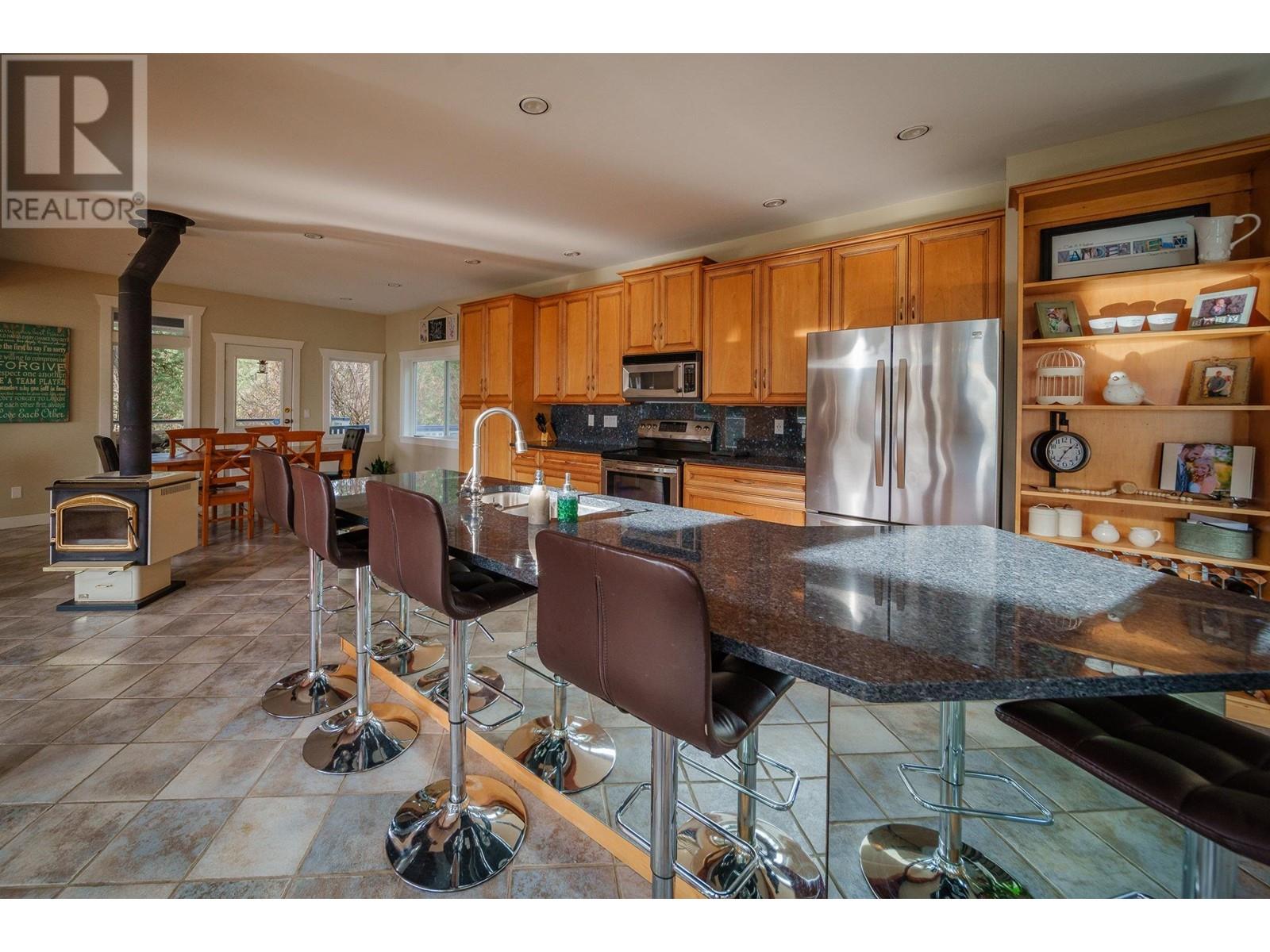 6948 Sunshine Coast Highway, Sechelt, British Columbia  V7Z 0N2 - Photo 16 - R2852036