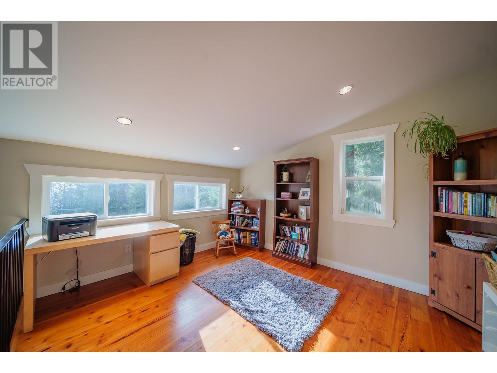 6948 Sunshine Coast Highway, Sechelt, British Columbia  V7Z 0N2 - Photo 31 - R2852036