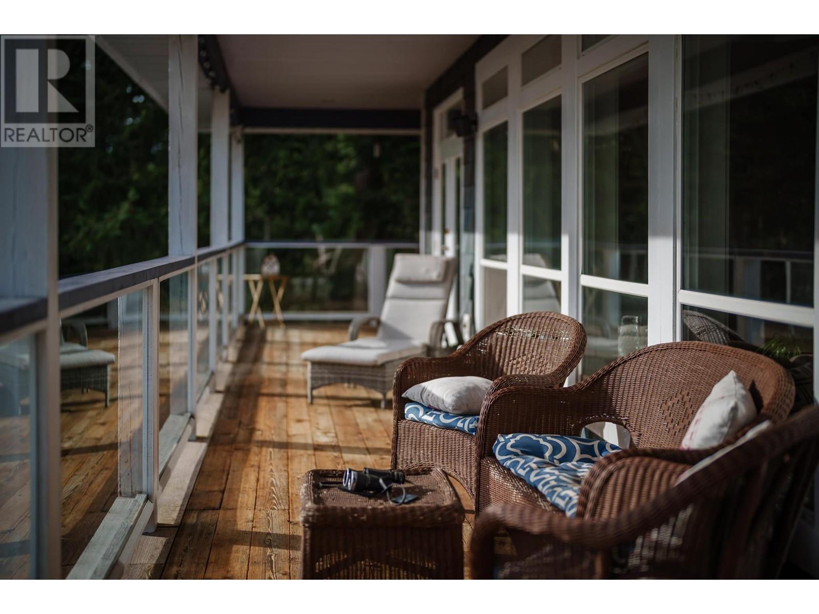 6948 Sunshine Coast Highway, Sechelt, British Columbia  V7Z 0N2 - Photo 8 - R2852036