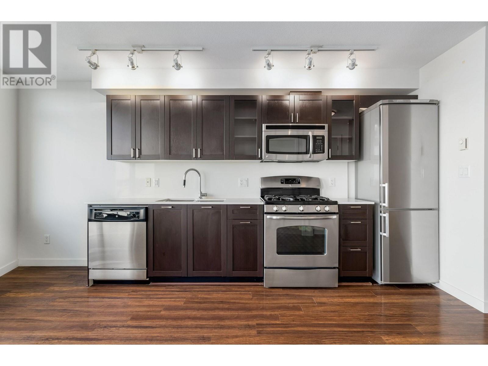 810 4815 Eldorado Mews, Vancouver, British Columbia  V5R 0B2 - Photo 4 - R2851896