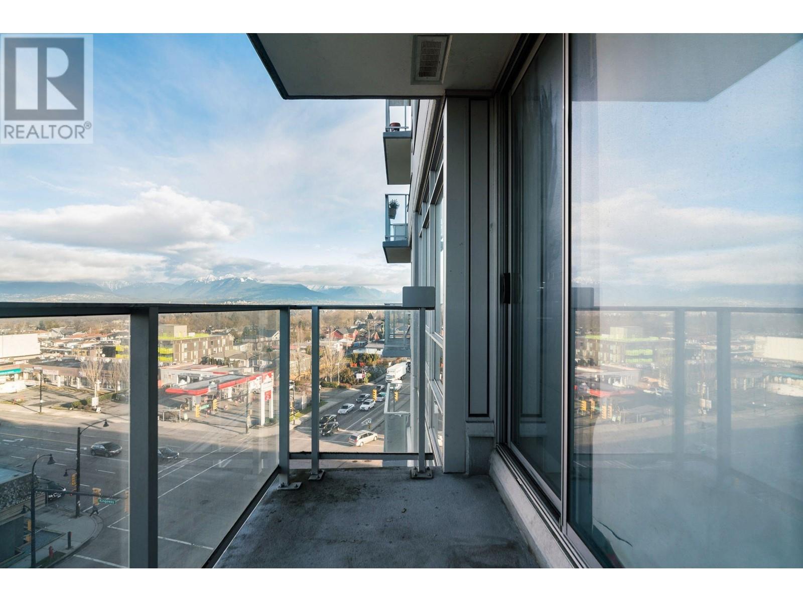 810 4815 Eldorado Mews, Vancouver, British Columbia  V5R 0B2 - Photo 2 - R2851896