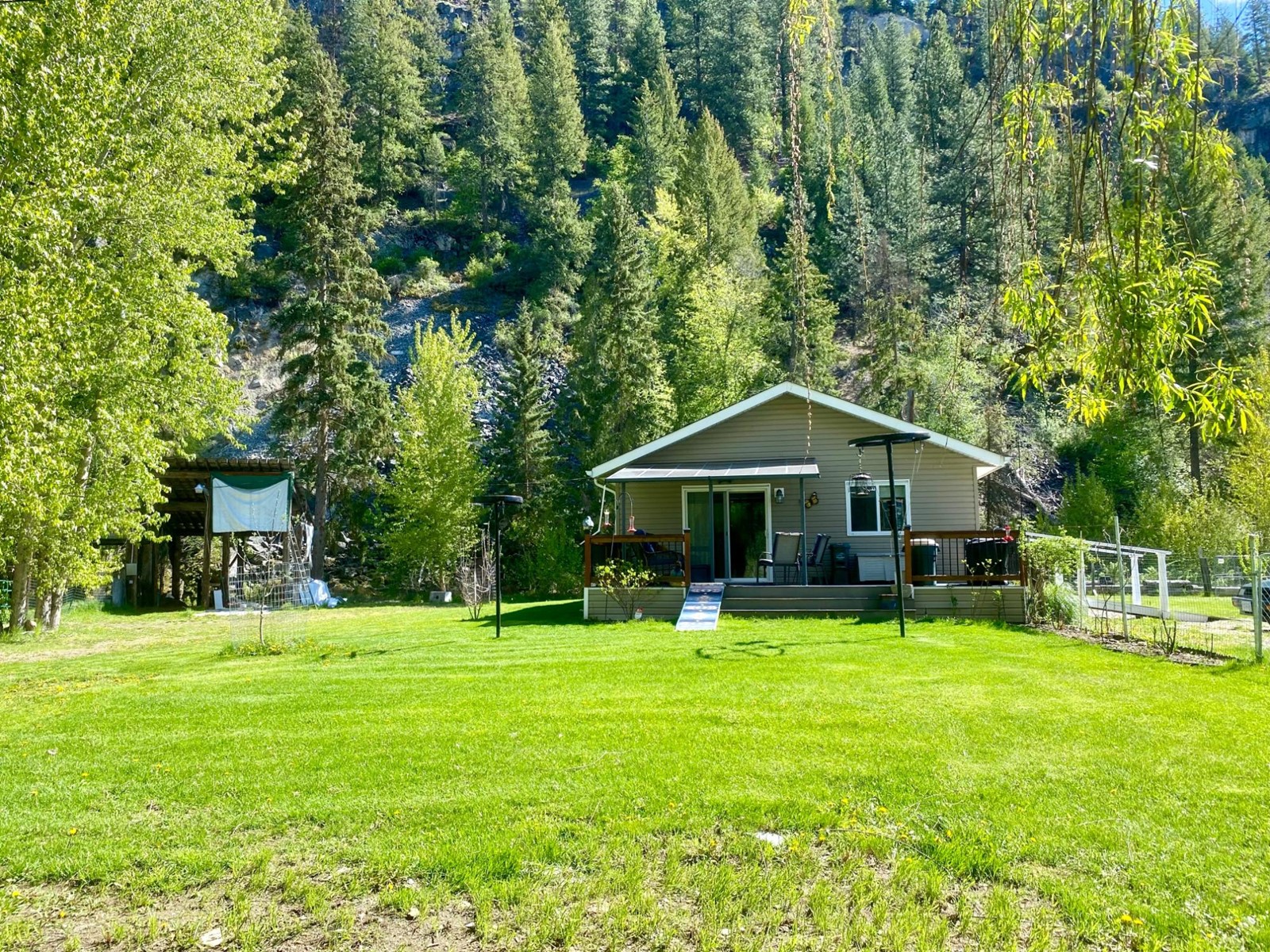 1800 HIGHWAY 3, christina lake, British Columbia