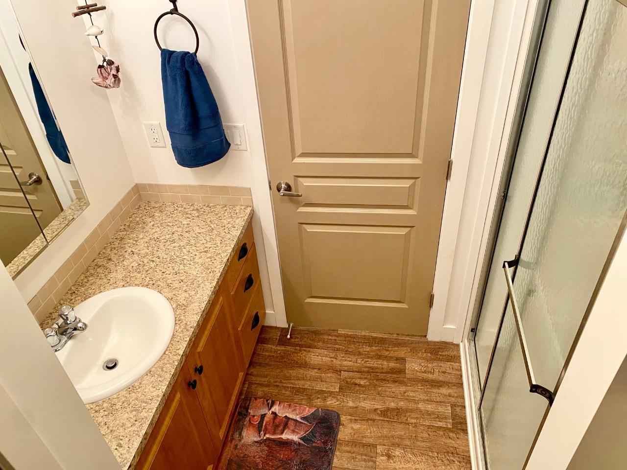 1800 Highway 3, Christina Lake, British Columbia  V0H 1E3 - Photo 17 - 2475086