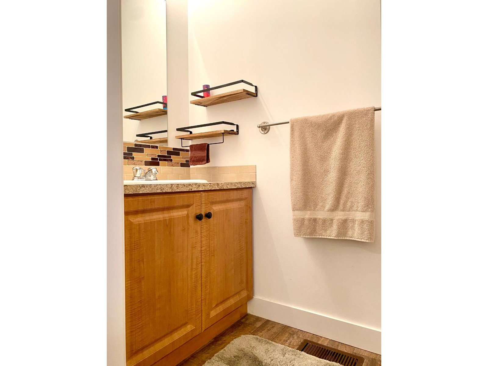 1800 Highway 3, Christina Lake, British Columbia  V0H 1E3 - Photo 21 - 2475086