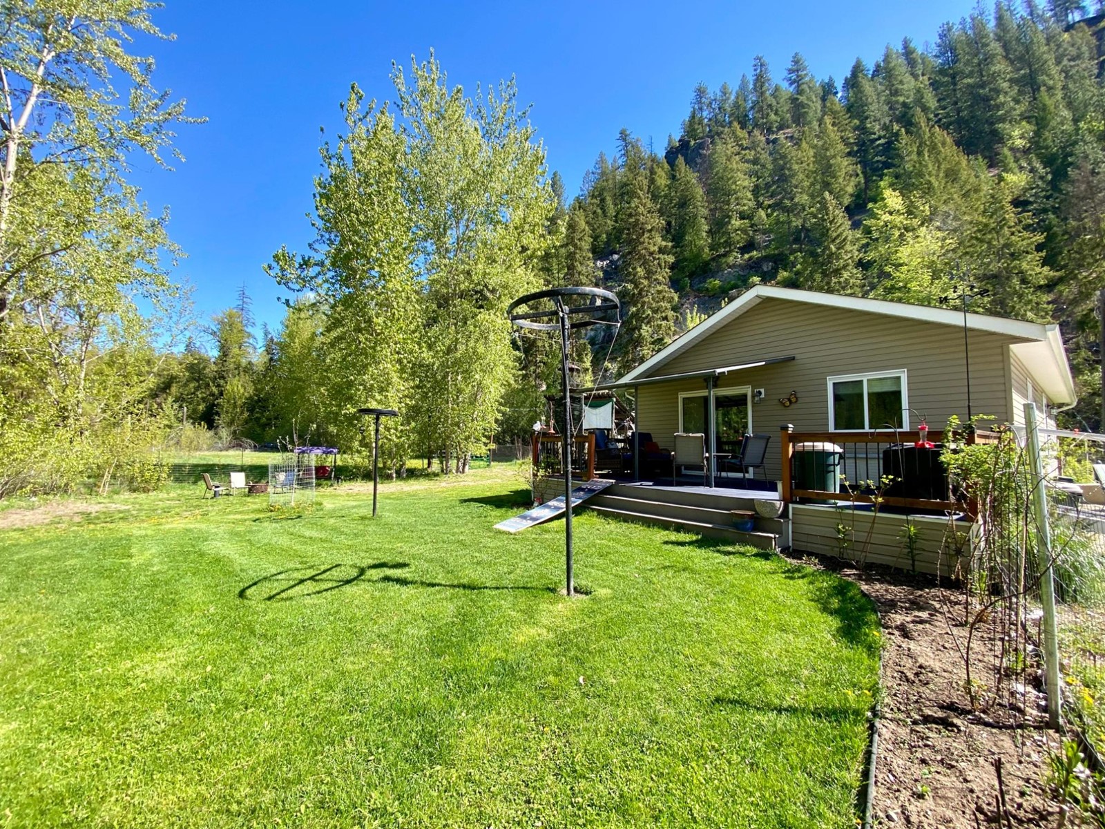 1800 Highway 3, Christina Lake, British Columbia  V0H 1E3 - Photo 3 - 2475086