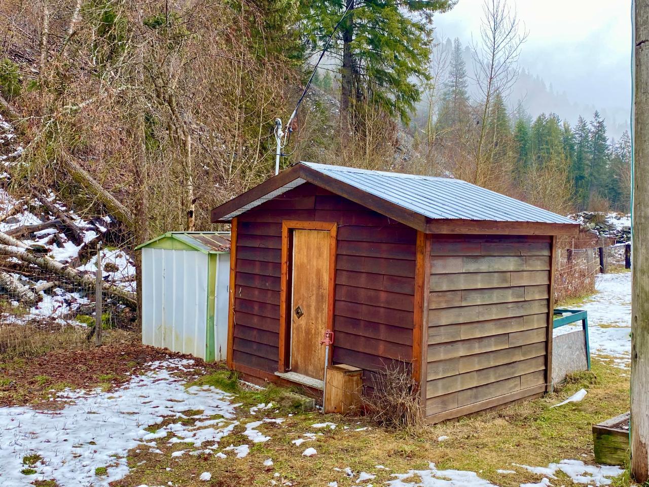 1800 Highway 3, Christina Lake, British Columbia  V0H 1E3 - Photo 35 - 2475086