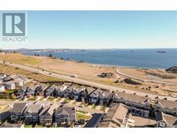 3493 Curlew St, colwood, British Columbia