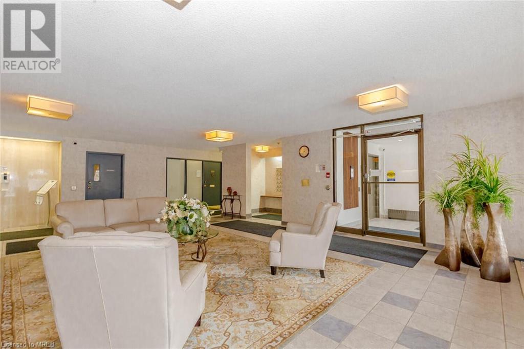 65 Westmount Road Unit# 805, Waterloo, Ontario  N2L 5G6 - Photo 4 - 40544101