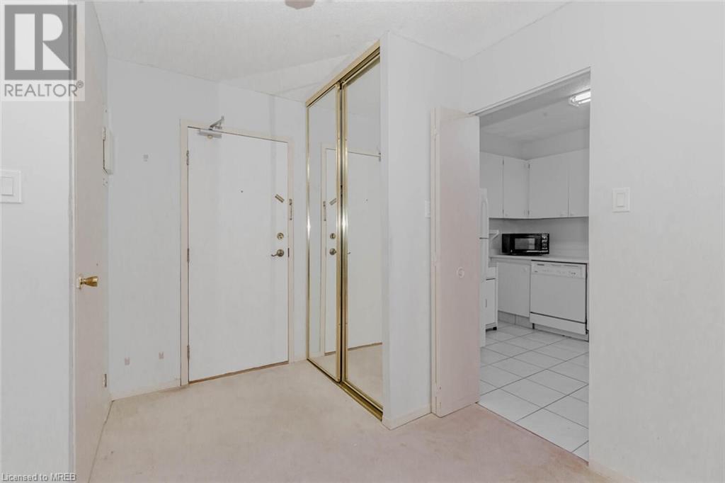 65 Westmount Road Unit# 805, Waterloo, Ontario  N2L 5G6 - Photo 9 - 40544101