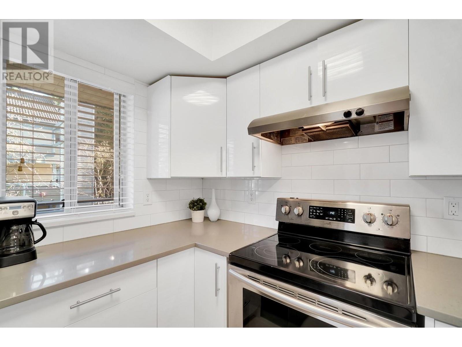 27 2978 Walton Avenue, Coquitlam, British Columbia  V3B 6V6 - Photo 2 - R2849886