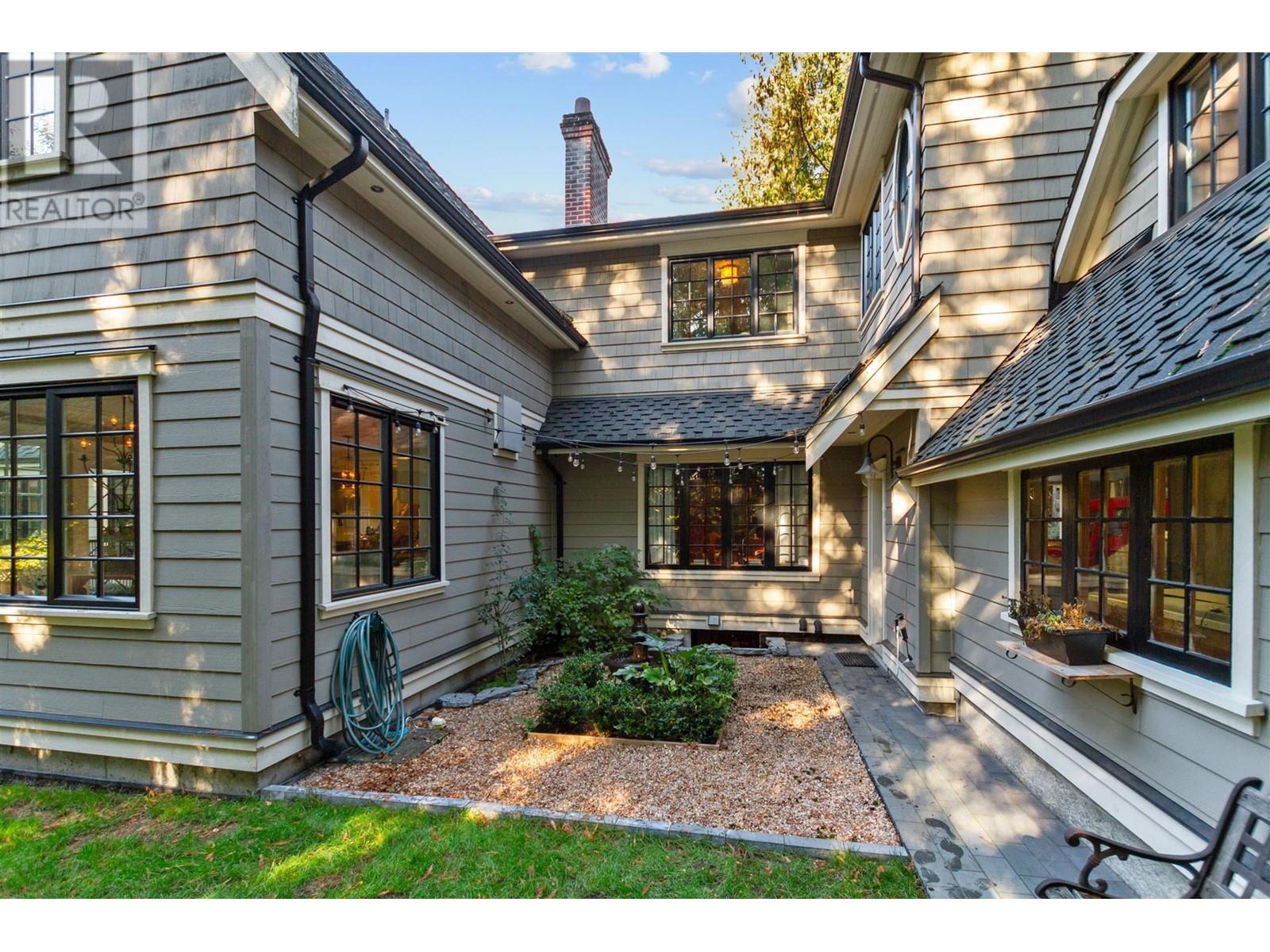 744 Austin Avenue, Coquitlam, British Columbia  V3K 3N1 - Photo 30 - R2852091