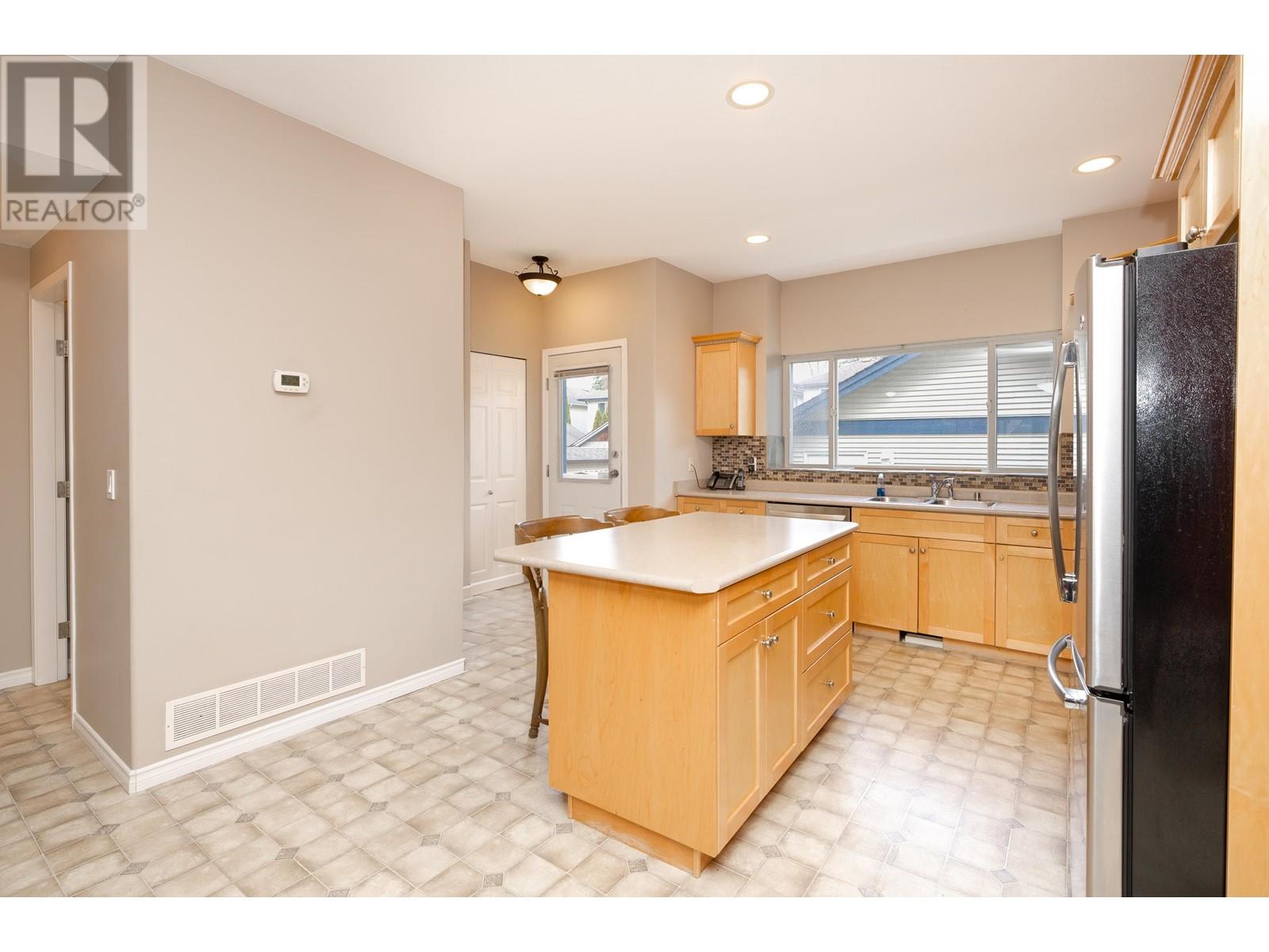 24117 102 Avenue, Maple Ridge, British Columbia  V2W 2A2 - Photo 8 - R2852140