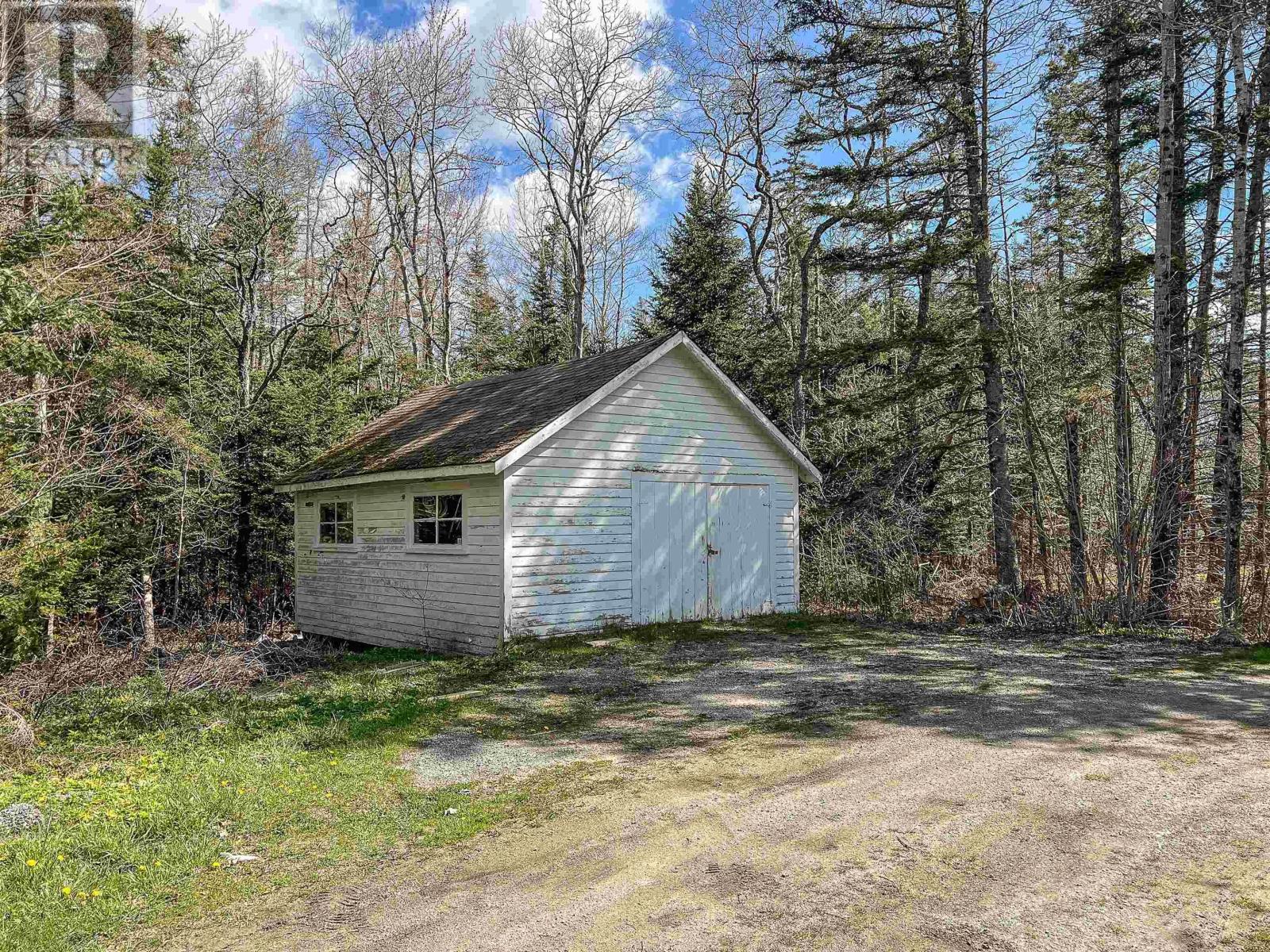 16 Latimer Lane, Chester Basin, Nova Scotia  B0J 1K0 - Photo 12 - 202403244
