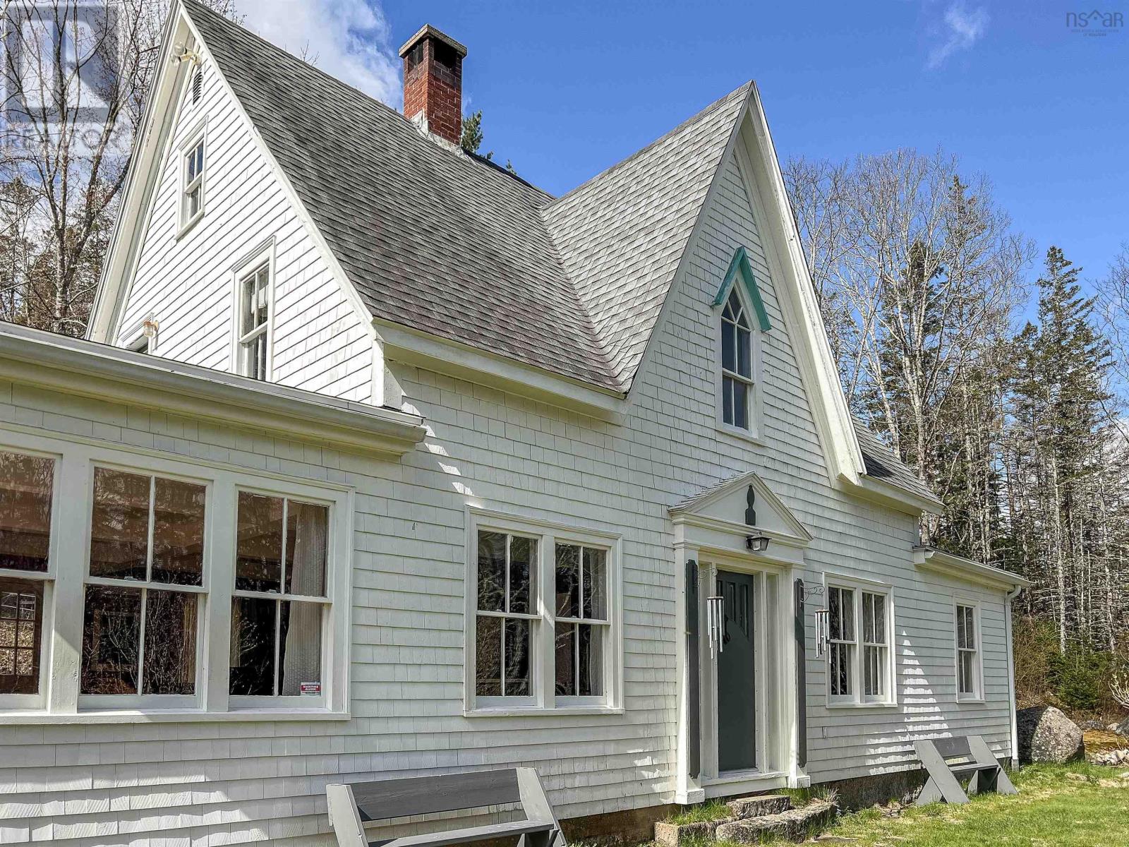 16 Latimer Lane, Chester Basin, Nova Scotia  B0J 1K0 - Photo 6 - 202403244