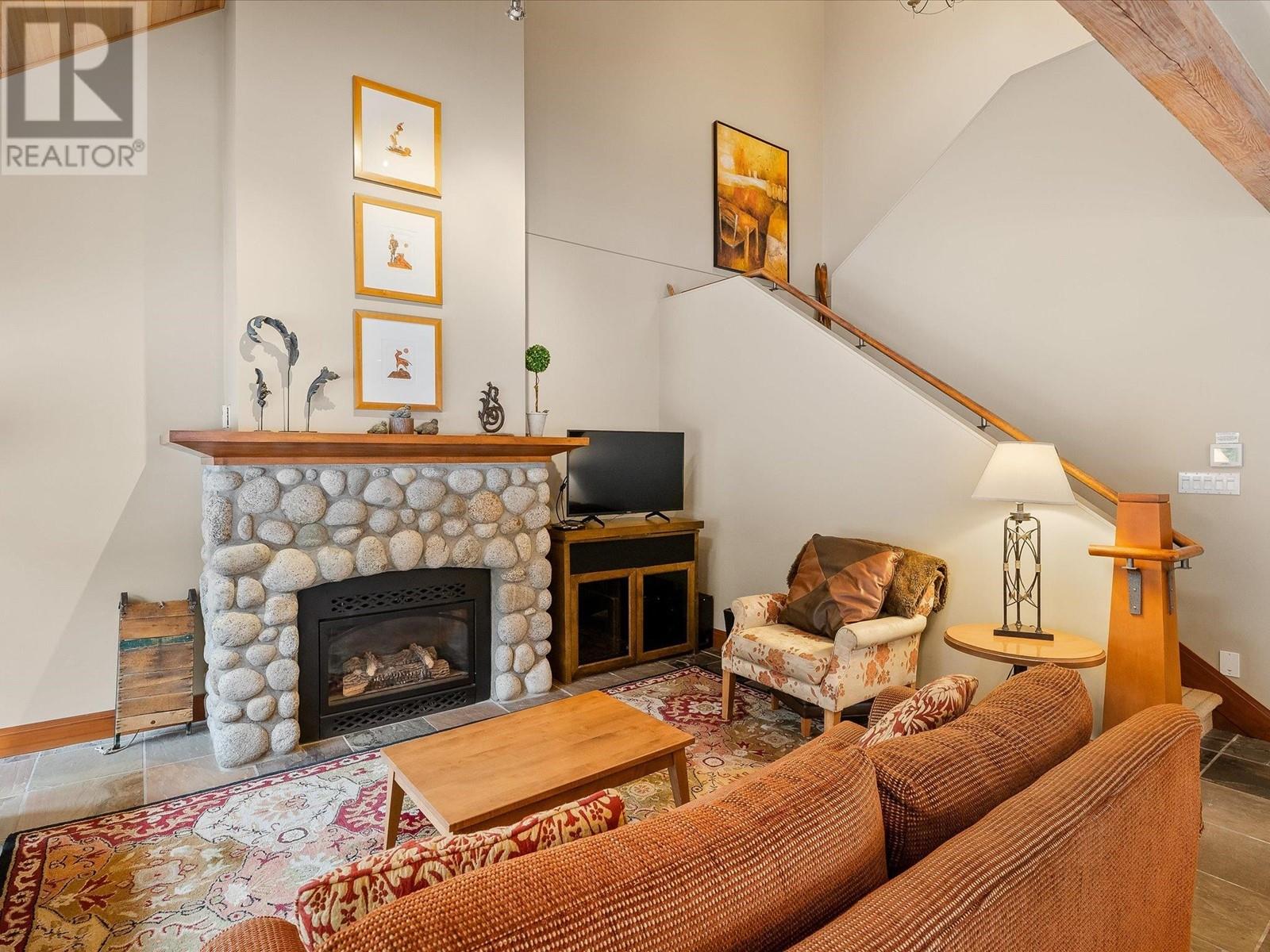 C 4867 Casabella Crescent, Whistler, British Columbia  V8E 0Z4 - Photo 3 - R2852202