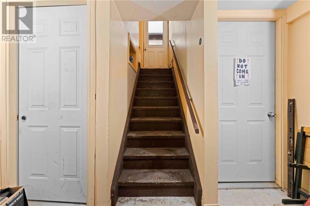 466 Draper Street, Pembroke, Ontario  K8A 4X4 - Photo 15 - 1378286
