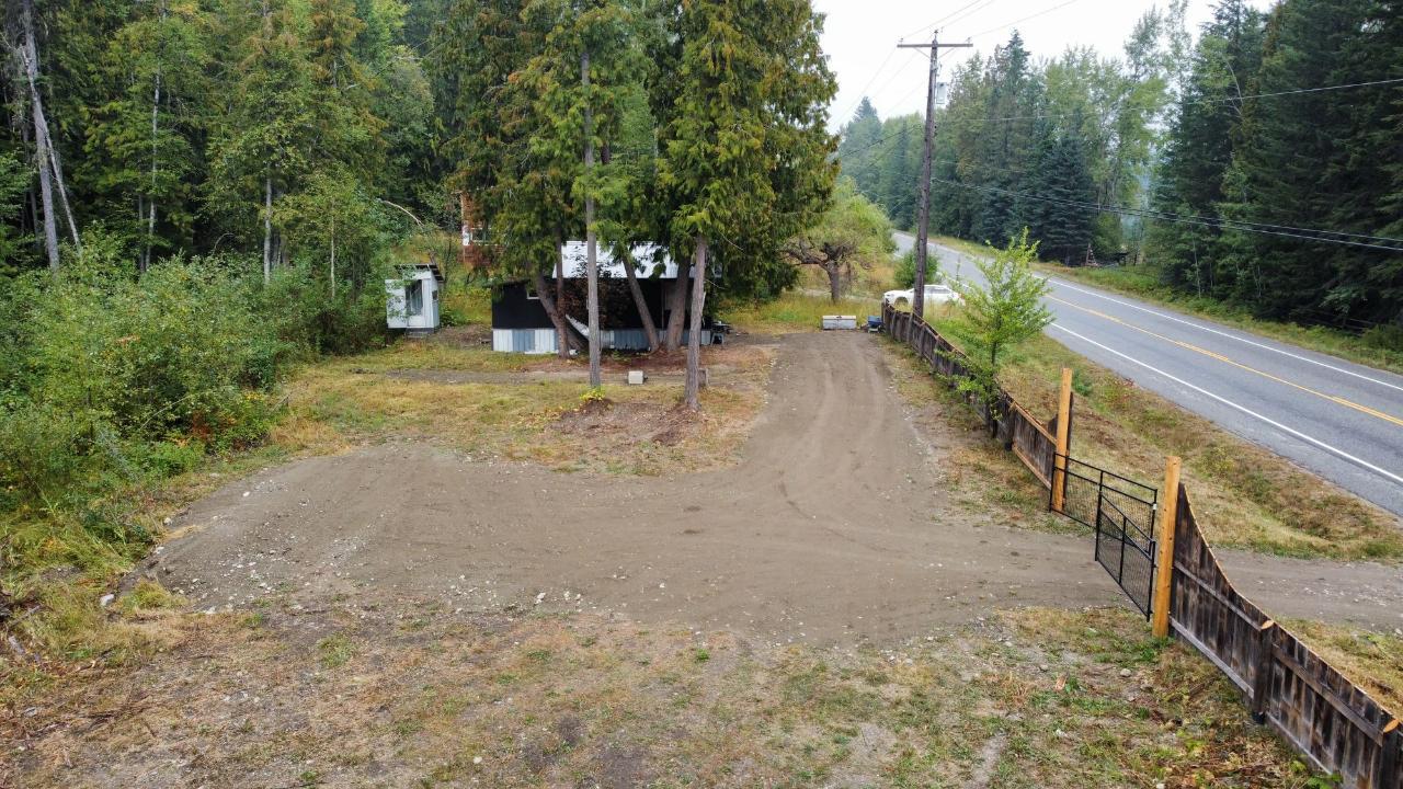 9052 Highway 6, Edgewood, British Columbia  V0G 1J0 - Photo 4 - 2467474