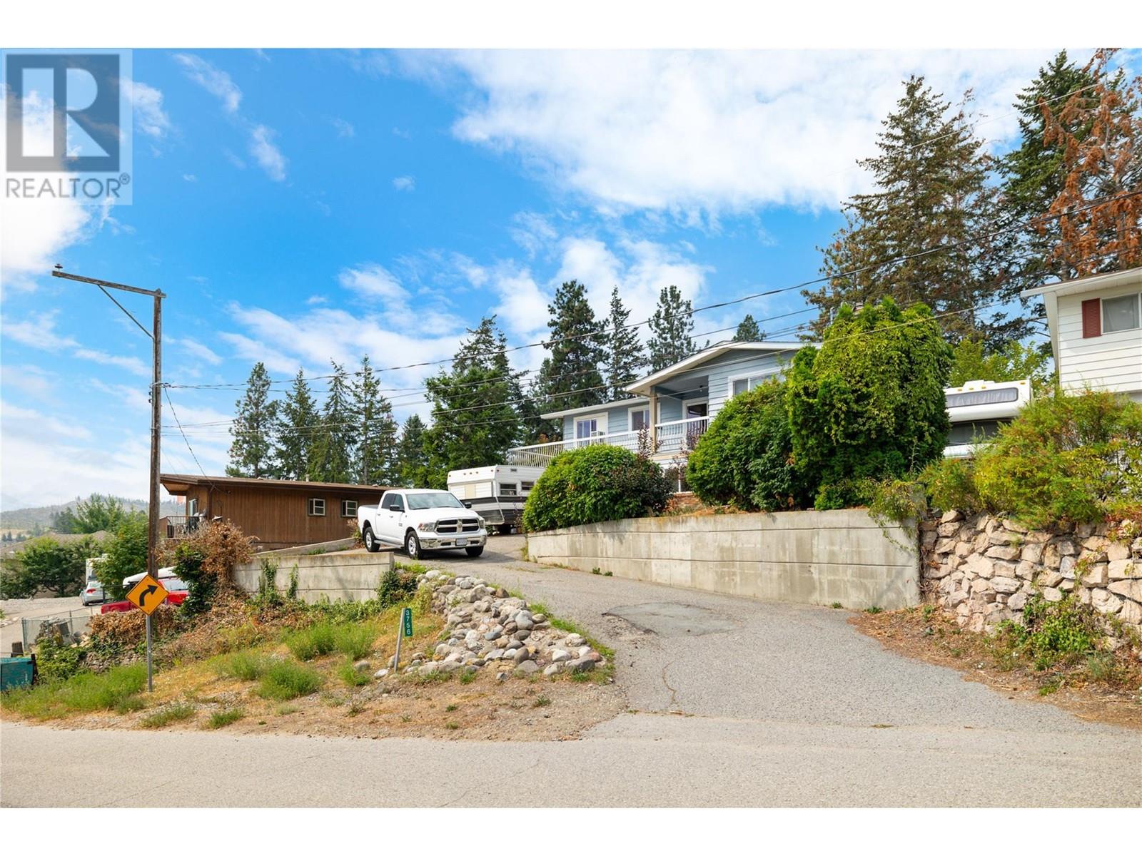 3756 Salloum Road West Kelowna