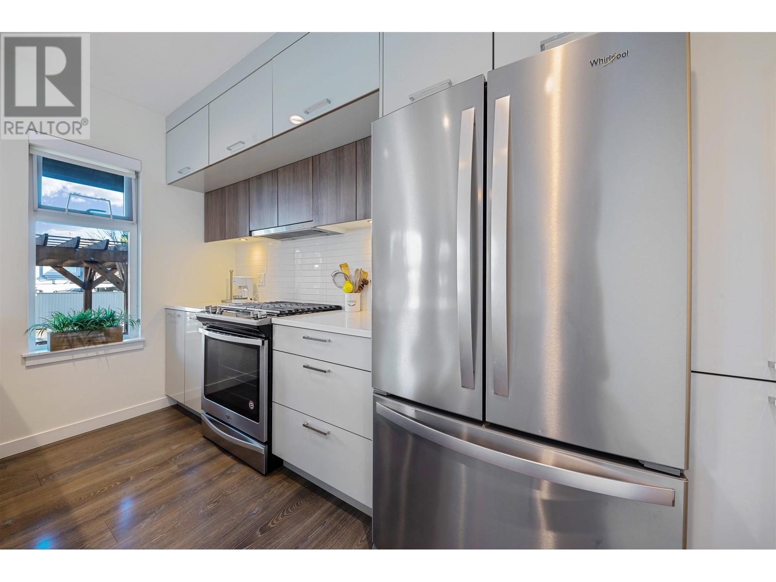 2735 Ward Street, Vancouver, British Columbia  V5R 4S6 - Photo 12 - R2852100