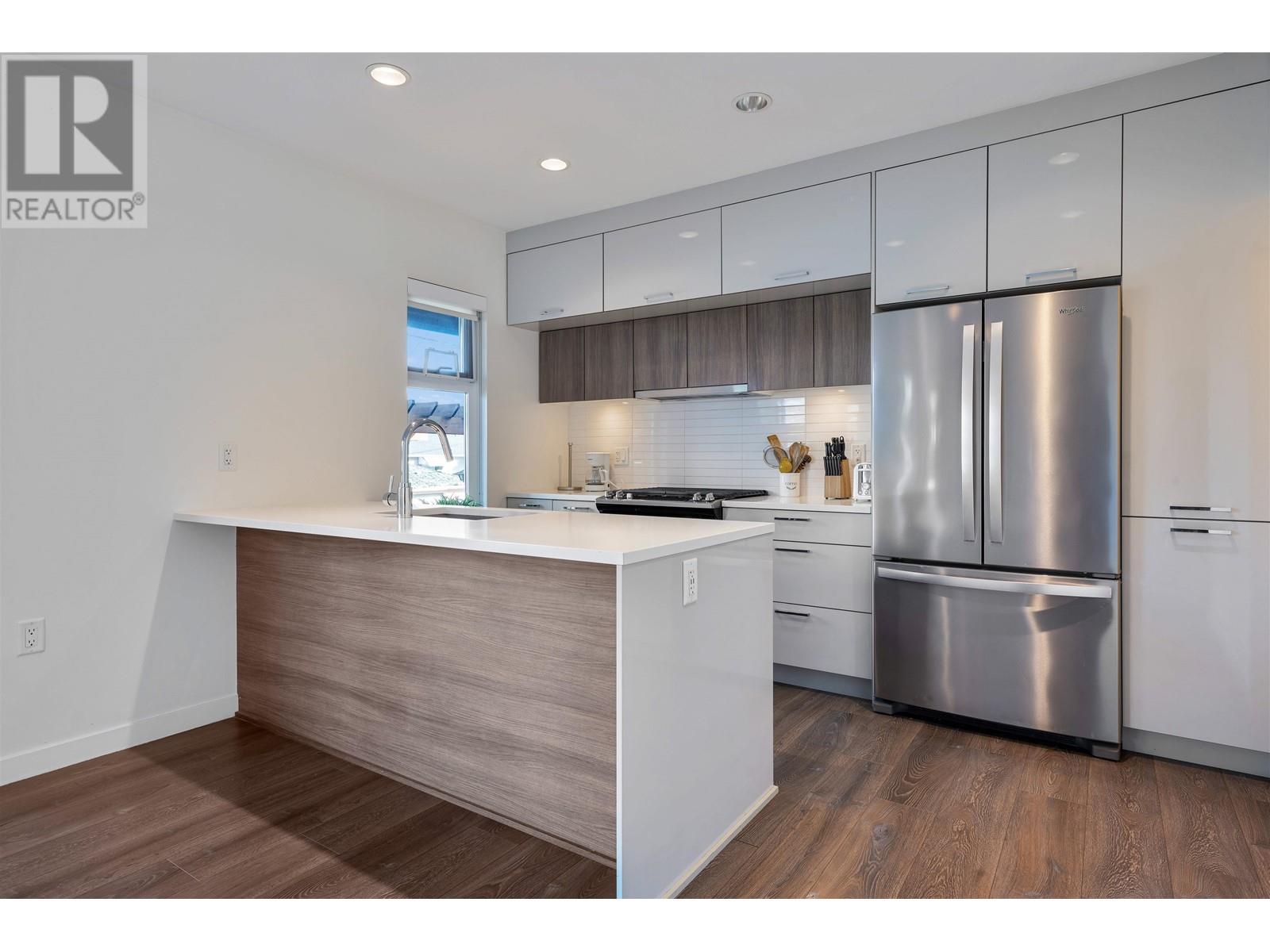 2735 Ward Street, Vancouver, British Columbia  V5R 4S6 - Photo 8 - R2852100
