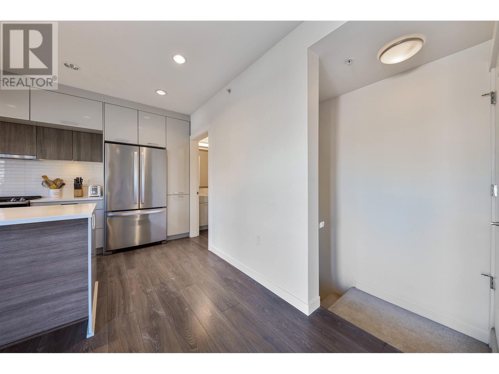 2735 Ward Street, Vancouver, British Columbia  V5R 4S6 - Photo 6 - R2852100