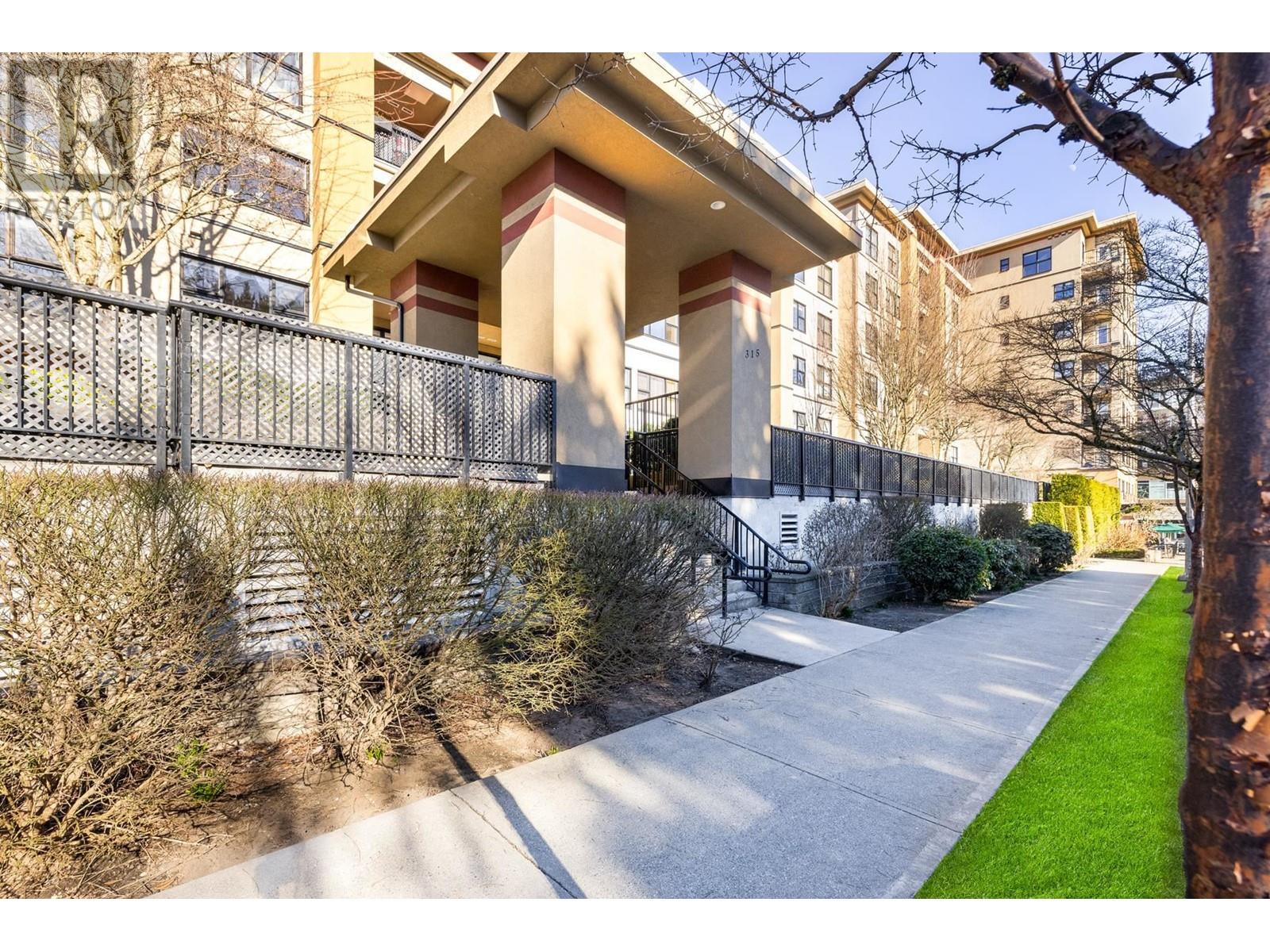 408 315 Knox Street, New Westminster, British Columbia  V3L 0B5 - Photo 1 - R2852308