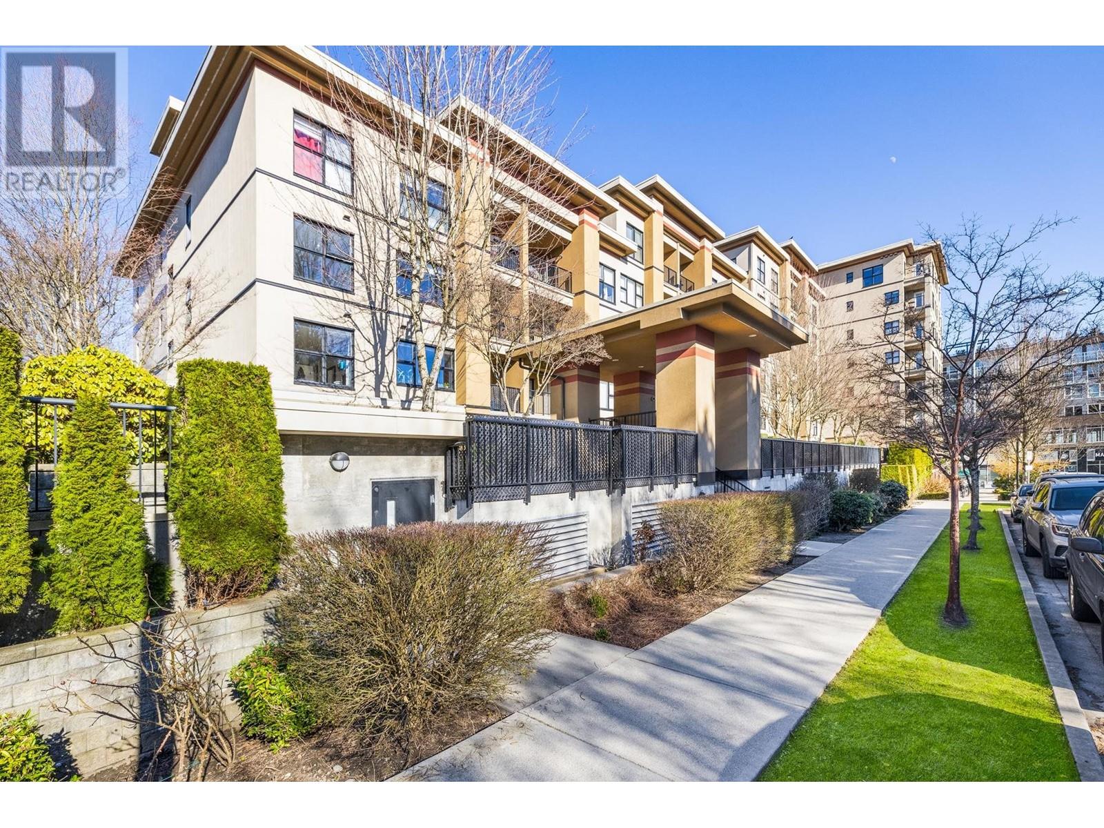 408 315 Knox Street, New Westminster, British Columbia  V3L 0B5 - Photo 2 - R2852308