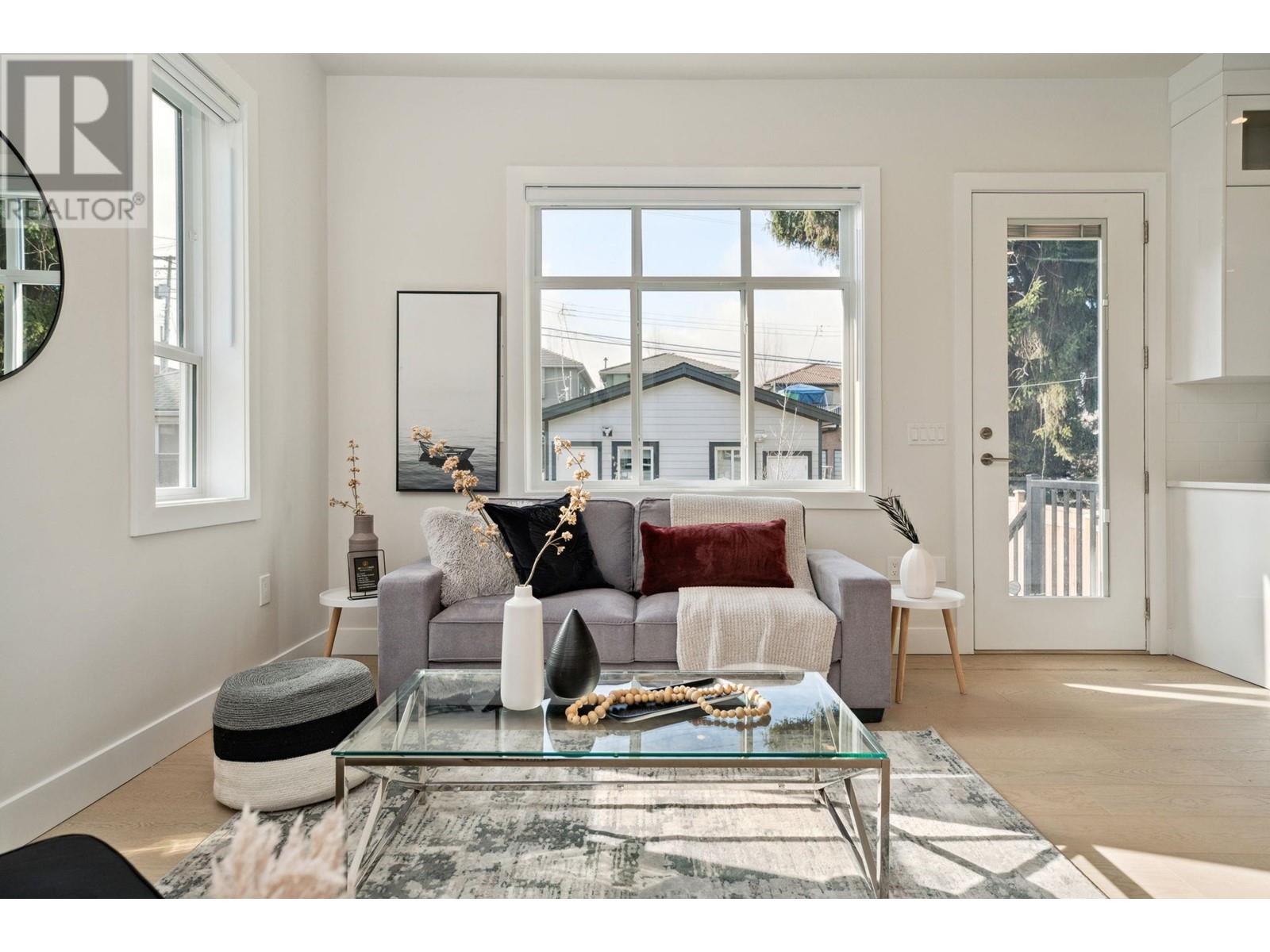 4857 Lanark Street, Vancouver, British Columbia  V5N 3S1 - Photo 3 - R2852323