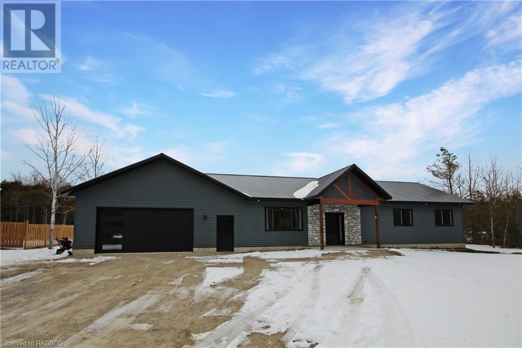 3 Pierce St N, Oliphant, Ontario  N0H 2T0 - Photo 1 - 40544091