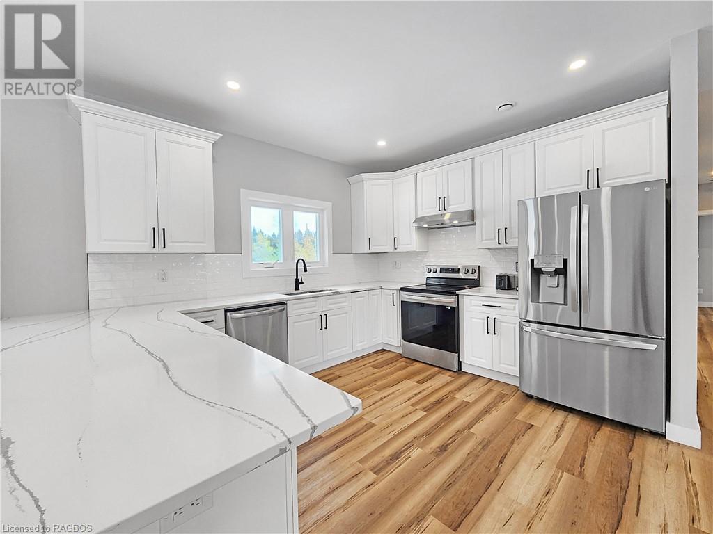 3 Pierce St N, Oliphant, Ontario  N0H 2T0 - Photo 11 - 40544091