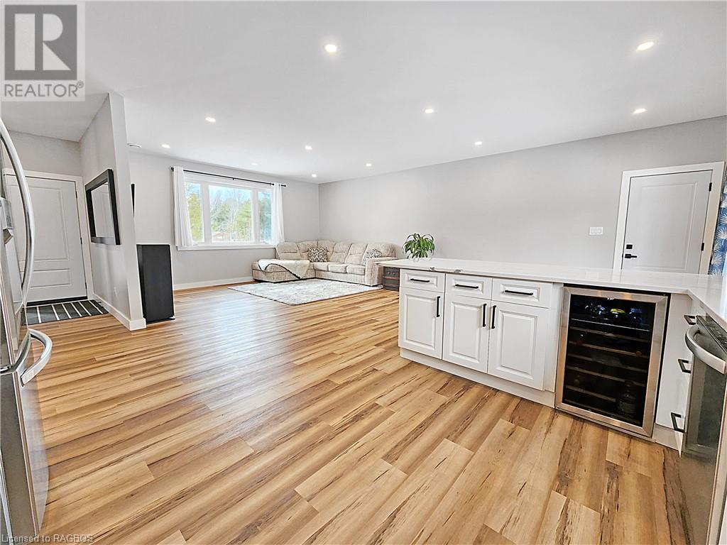 3 Pierce St N, Oliphant, Ontario  N0H 2T0 - Photo 13 - 40544091