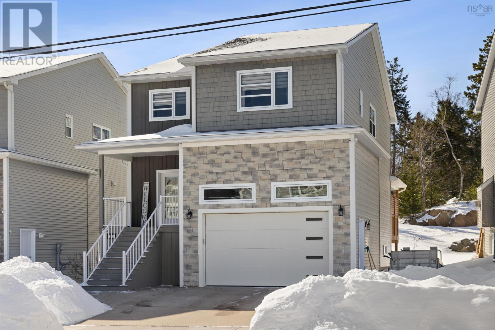 82 Fleetview Drive, Halifax, Nova Scotia  B3M 4W8 - Photo 2 - 202403266