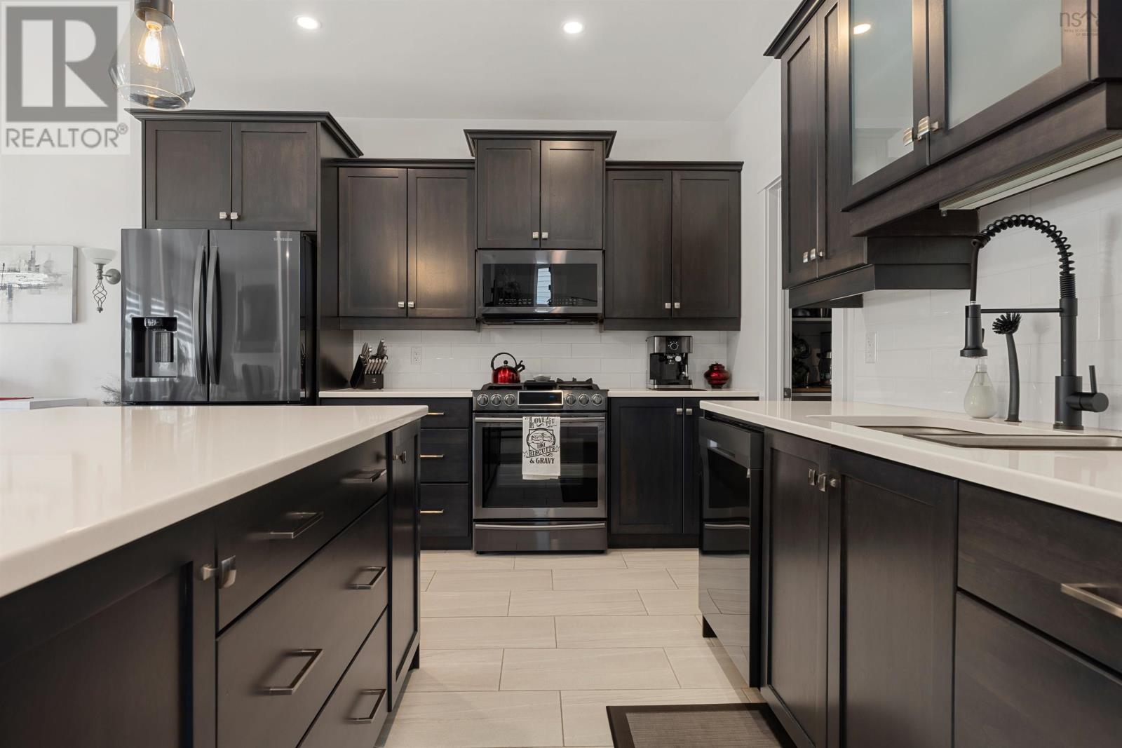82 Fleetview Drive, Halifax, Nova Scotia  B3M 4W8 - Photo 8 - 202403266