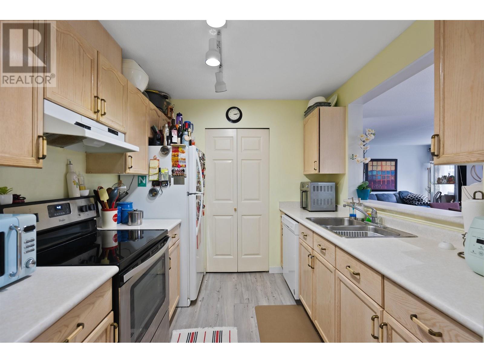104 5078 Irving Street, Burnaby, British Columbia  V5H 1T7 - Photo 4 - R2852359
