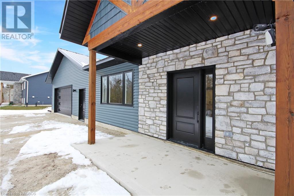 3 Pierce St N, Oliphant, Ontario N0H 2T0 (26543752) Ron Hopper Real