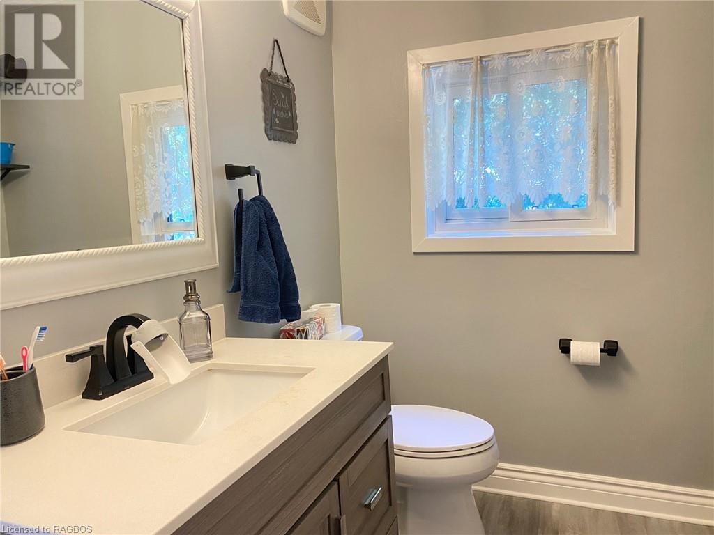 1750 8th Avenue W, Georgian Bluffs, Ontario  N4K 6V5 - Photo 13 - 40540301