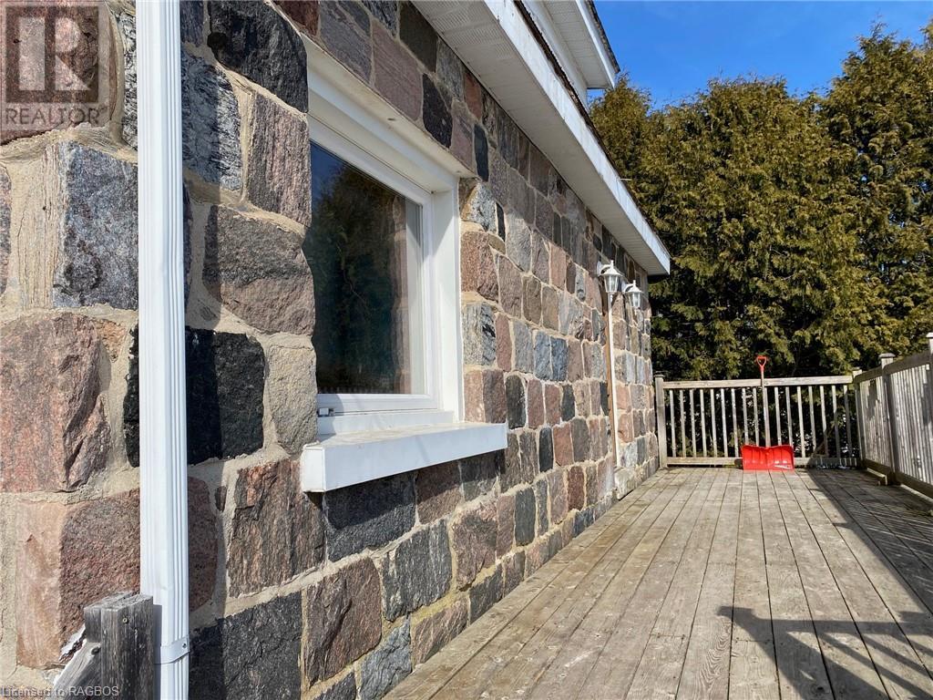 1750 8th Avenue W, Georgian Bluffs, Ontario  N4K 6V5 - Photo 4 - 40540301