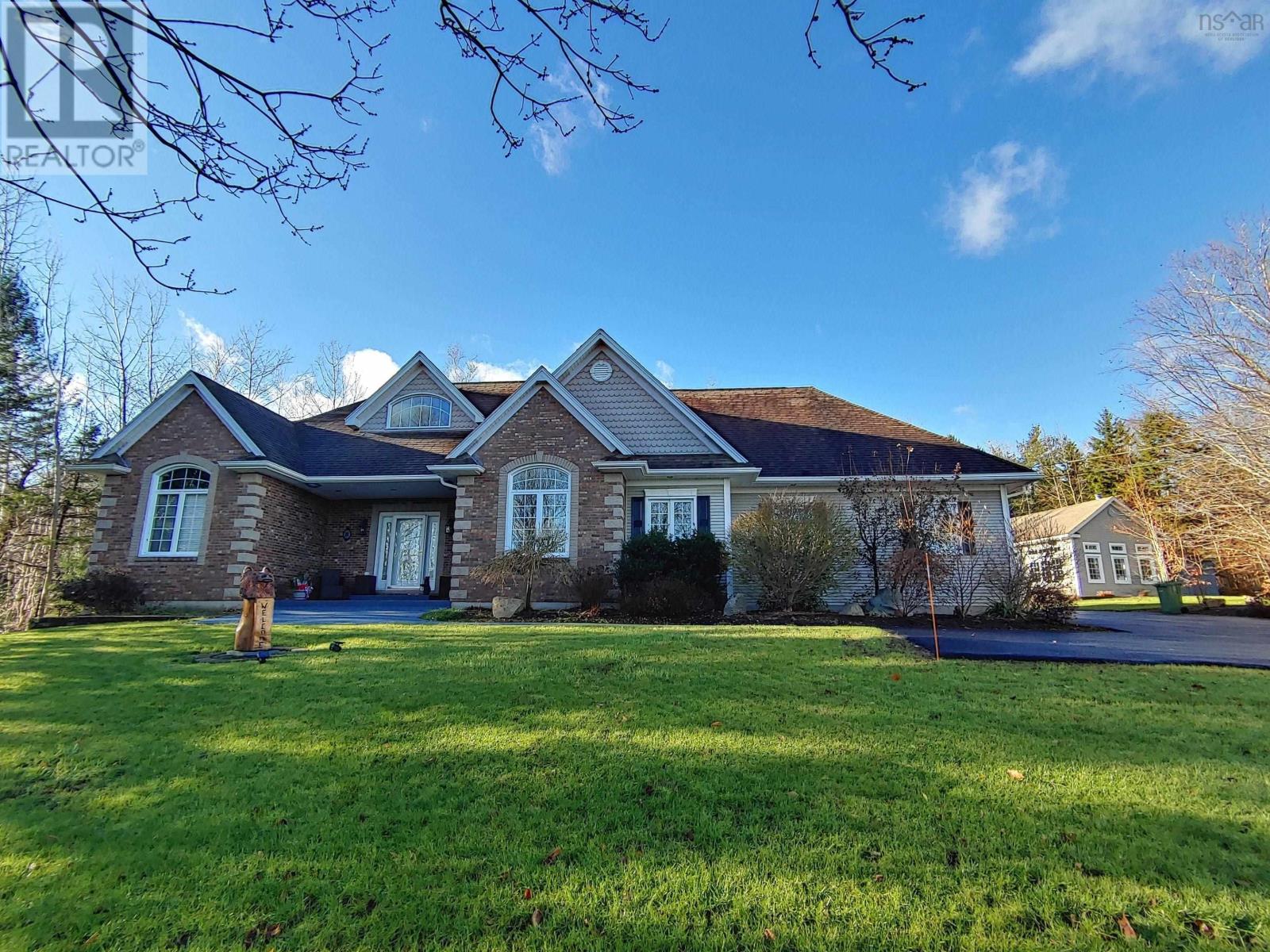 21 Canterbury Lane, Fall River, Nova Scotia  B2Y 1S8 - Photo 1 - 202403306