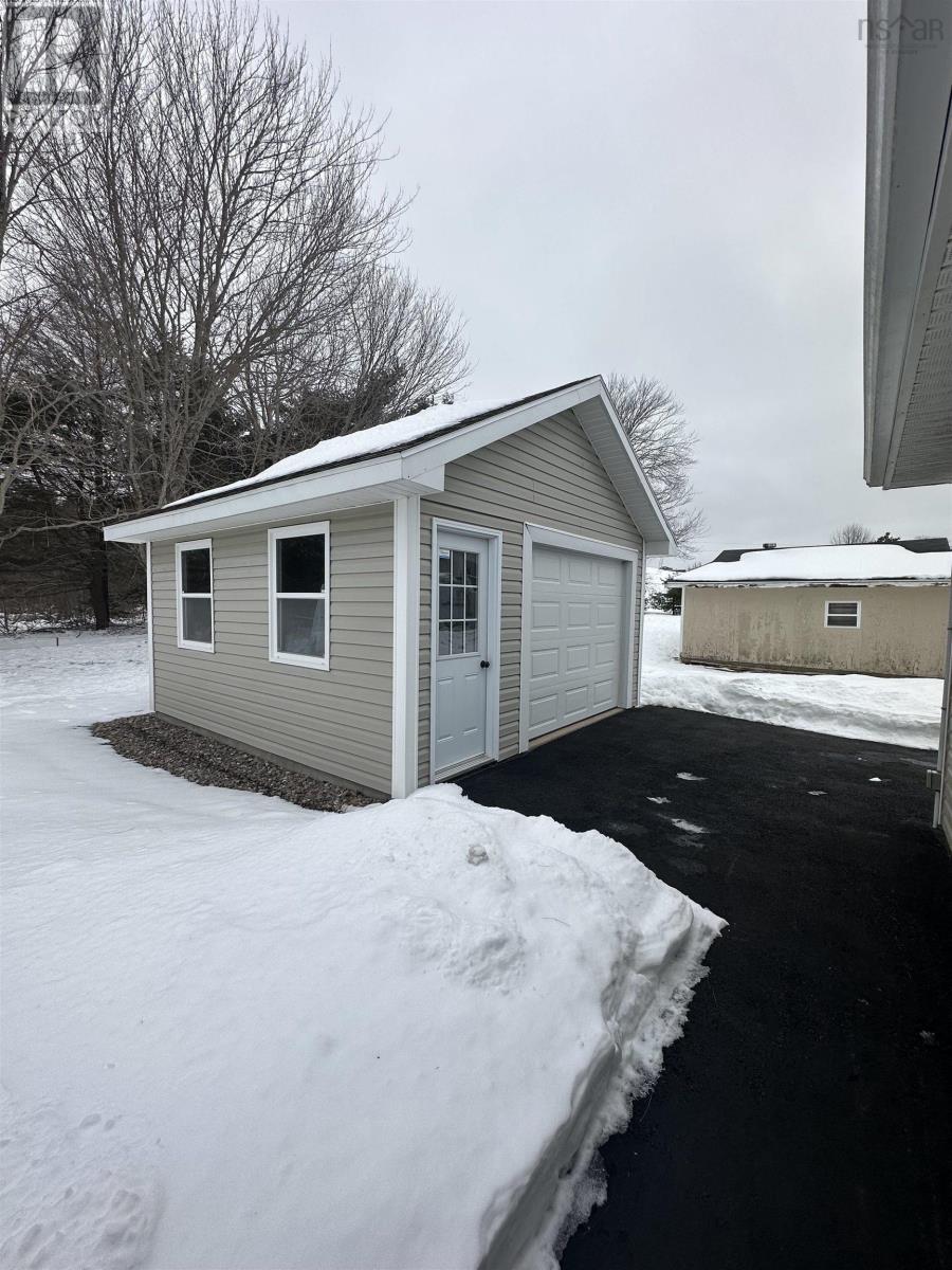318 Victoria Road, Bridgewater, Nova Scotia  B4V 2P1 - Photo 43 - 202403307