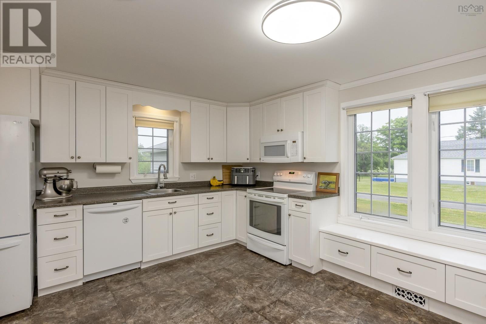 44 Victoria Street, Middleton, Nova Scotia  B0S 1P0 - Photo 7 - 202403309