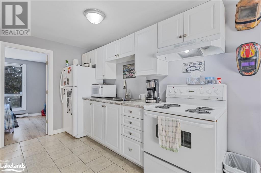 293 Matchedash Street N, Orillia, Ontario  L3V 4W1 - Photo 6 - 40544791