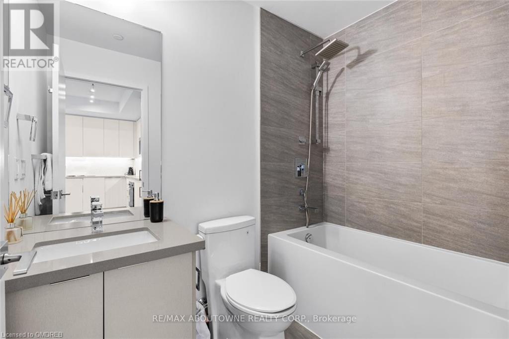 297 Oak Walk Drive Unit# 808, Oakville, Ontario  L6H 3R6 - Photo 13 - 40544798