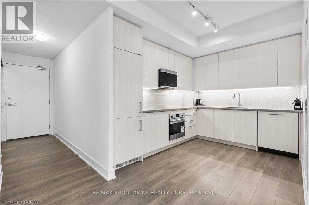 297 Oak Walk Drive Unit# 808, Oakville, Ontario  L6H 3R6 - Photo 3 - 40544798
