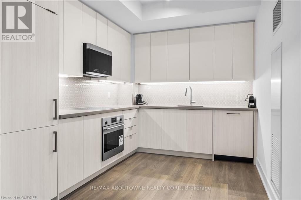 297 Oak Walk Drive Unit# 808, Oakville, Ontario  L6H 3R6 - Photo 4 - 40544798