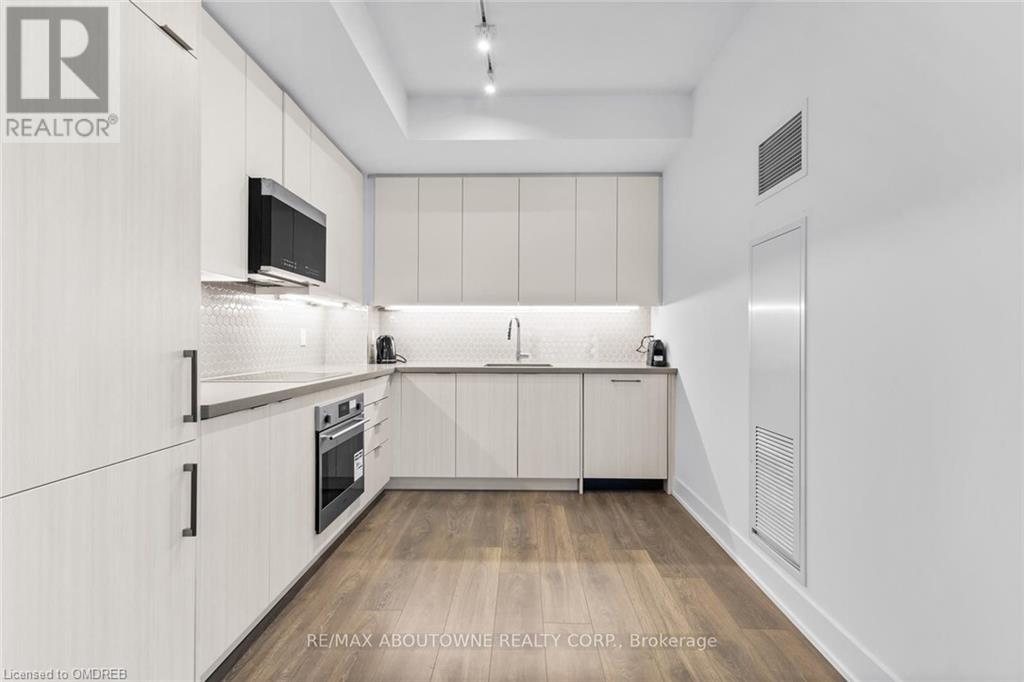 297 Oak Walk Drive Unit# 808, Oakville, Ontario  L6H 3R6 - Photo 5 - 40544798
