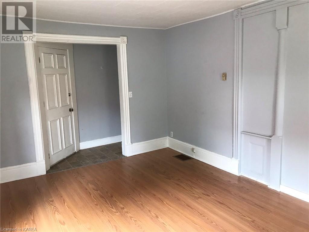 174 Adelphi Street, Napanee, Ontario  K7R 1T7 - Photo 5 - 40544365