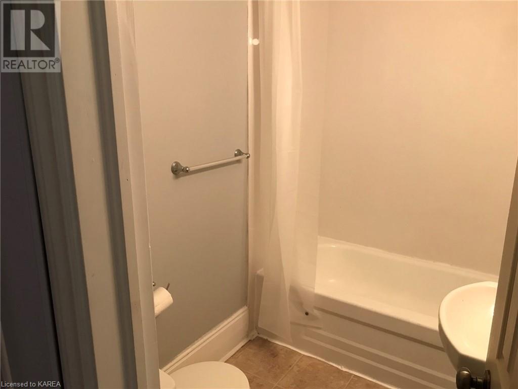 174 Adelphi Street, Napanee, Ontario  K7R 1T7 - Photo 8 - 40544365