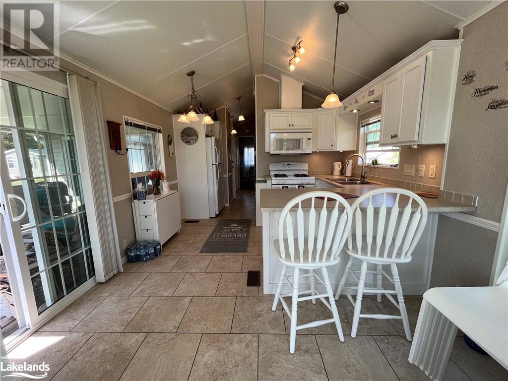 15 Kenora Trail, Wasaga Beach, Ontario  L9Z 1X7 - Photo 26 - 40543534